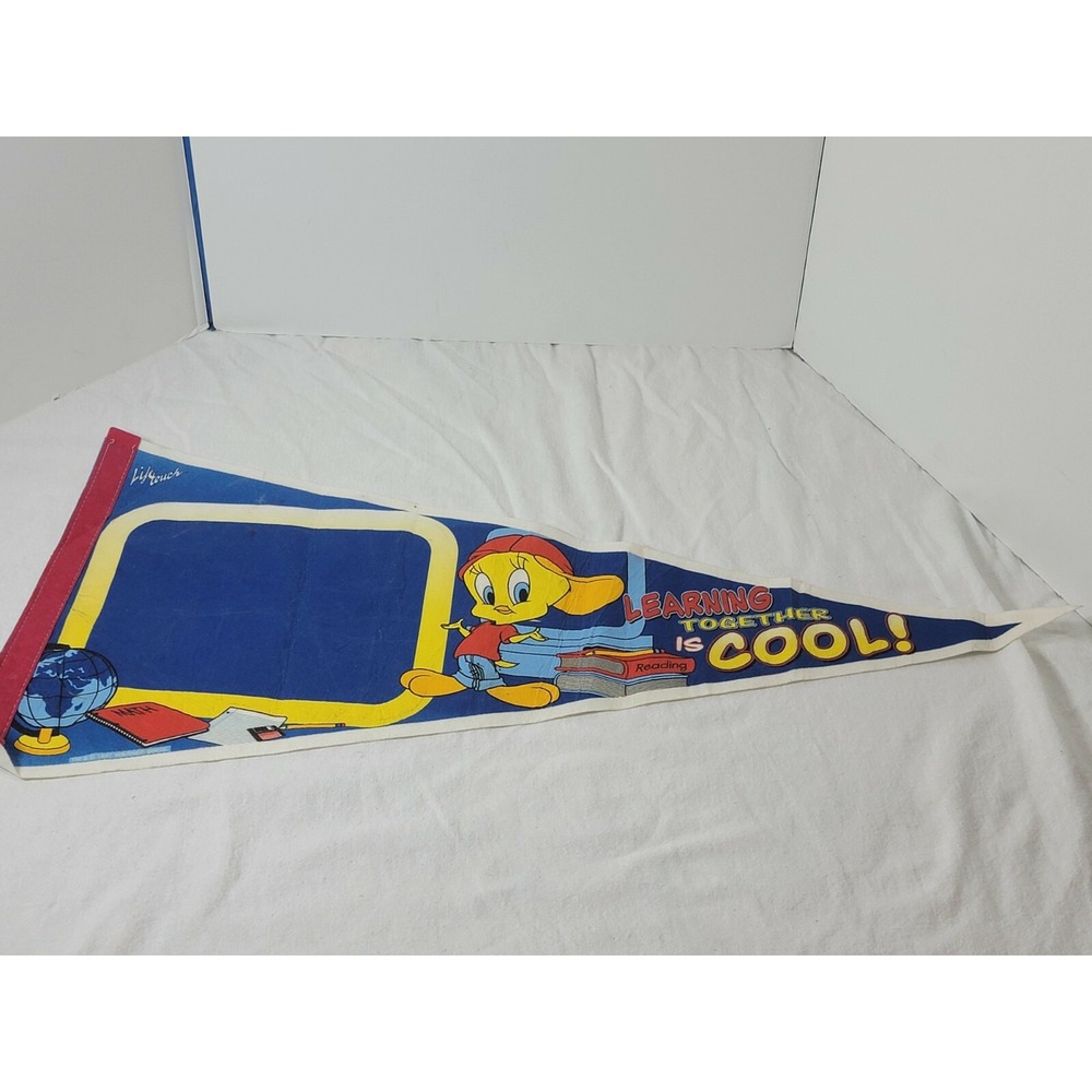 VTG Tweety Bird Pendant Banner Life Touch "Learning Together" Warner Bros 1997